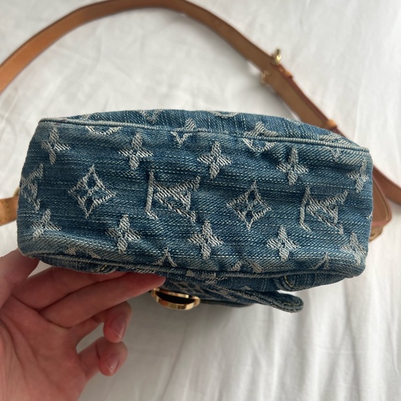 Vintage Louis Vuitton Denim Camera Bag Adjustable Strap Authentic 2007 Crossbody - Picture 7 of 13